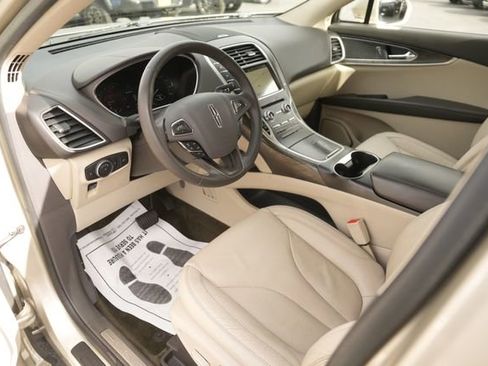 Used 2017 Lincoln MKX Select w/ Select Plus Package image 8