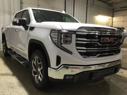 New 2025 GMC Sierra 1500 SLT w/ SLT Premium Package image 5
