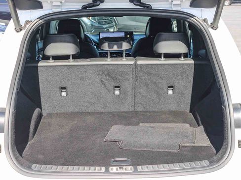 Used 2023 Genesis GV70 2.5T w/ Sport Prestige Package image 26