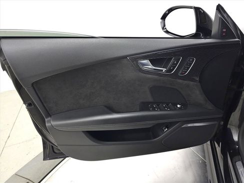 Used 2016 Audi RS 7 Prestige image 13