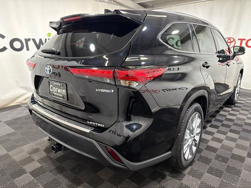 Used 2022 Toyota Highlander Limited AWD/4WD image 8