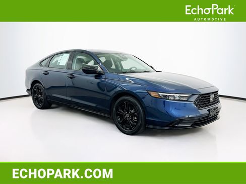Used 2025 Honda Accord SE image 1