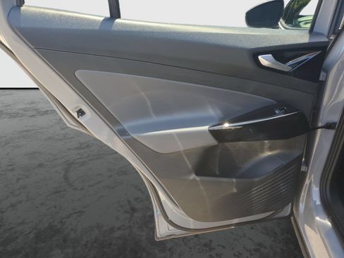 Used 2022 Volkswagen ID.4 Pro RWD image 14