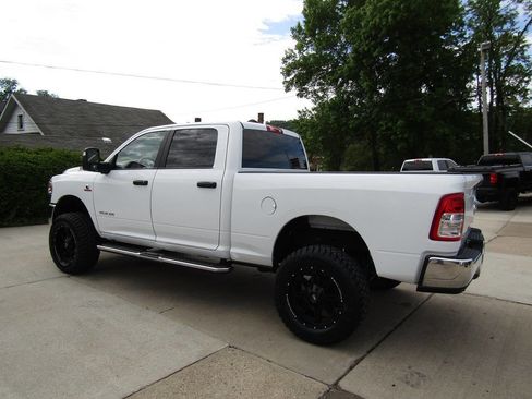 Used 2024 RAM 2500 Big Horn w/ Off Road Package AWD/4WD image 3