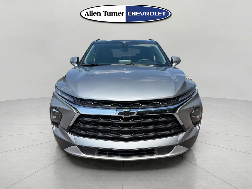 New 2026 Chevrolet Blazer LT w/ Convenience Package FWD image 2