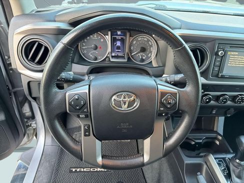 Used 2017 Toyota Tacoma SR5 image 16