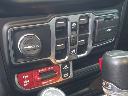 Used 2022 Jeep Wrangler Unlimited Rubicon w/ LED Lighting Group image 30