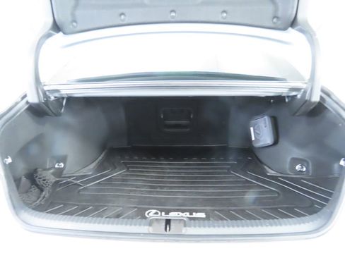 Used 2022 Lexus ES 300h w/ Premium Package image 28