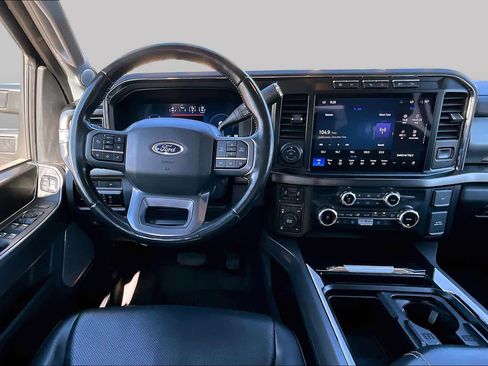Used 2023 Ford F250 Lariat w/ Lariat Ultimate Package AWD/4WD image 6
