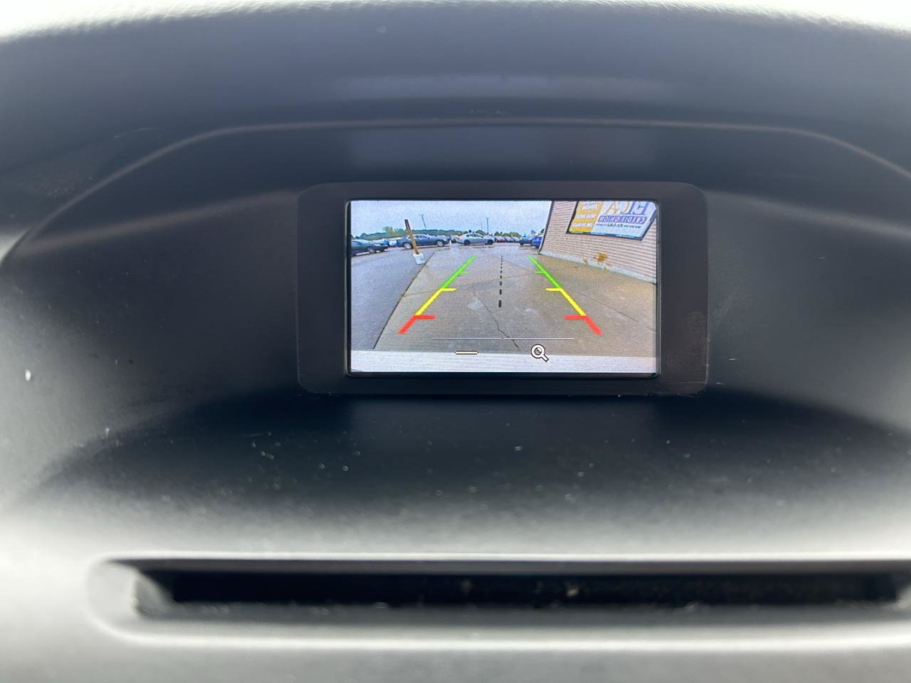 Used 2017 Ford Focus SE FWD image 22
