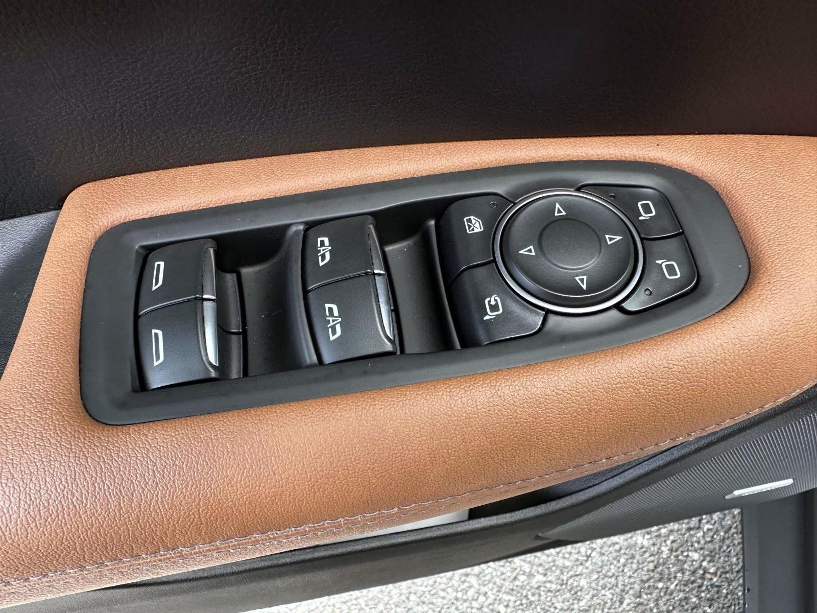 Used 2021 Cadillac XT5 Premium Luxury AWD/4WD image 9