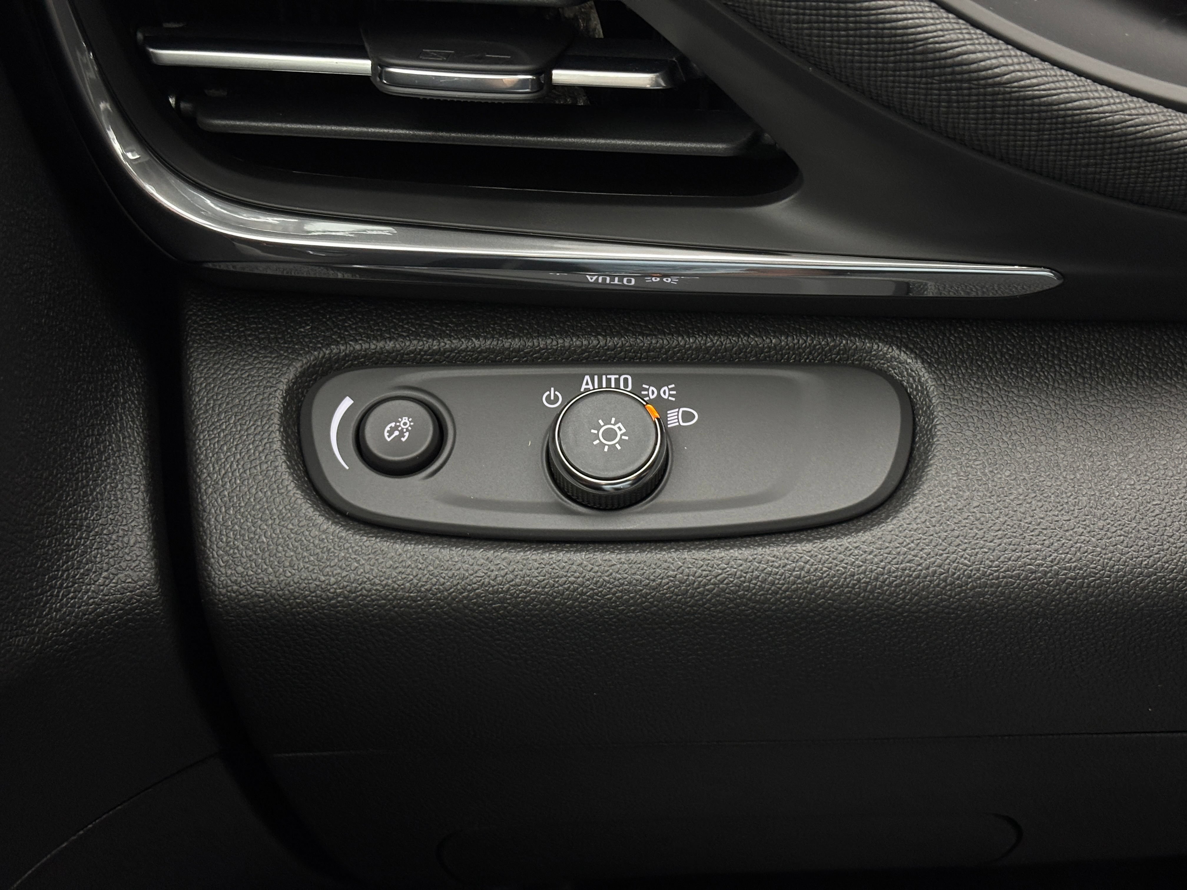 New 2026 Buick Envista Sport Touring w/ Convenience I Package FWD image 20