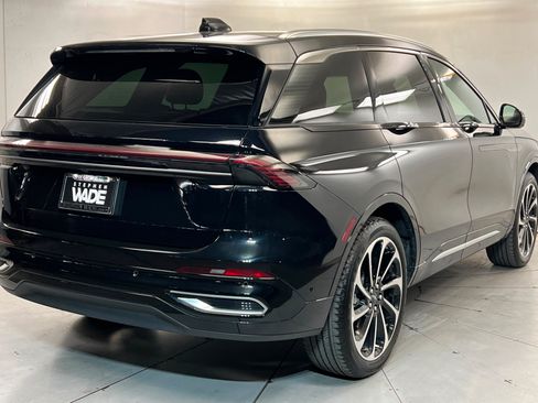 Used 2024 Lincoln Nautilus Black Label AWD/4WD image 5