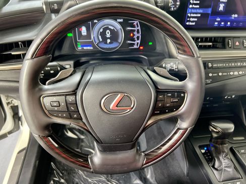 Used 2021 Lexus ES 300h w/ Premium Package FWD image 11