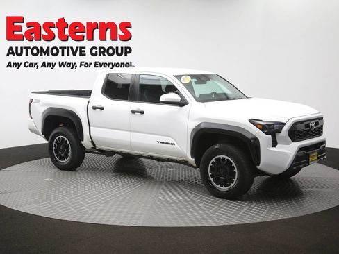 Used 2024 Toyota Tacoma TRD Off-Road AWD/4WD image 51
