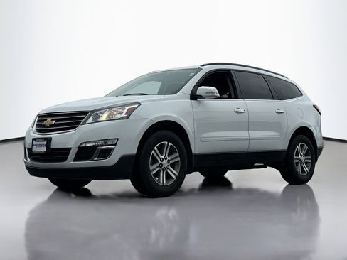 Used 2017 Chevrolet Traverse LT image 13
