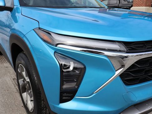 New 2026 Chevrolet Trax LT w/ Driver Confidence Package image 3