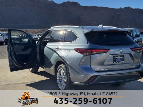 Used 2023 Toyota Highlander Limited image 13