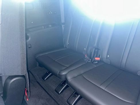Certified 2025 Kia Sorento S FWD image 26