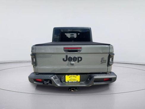 Used 2023 Jeep Gladiator Sport AWD/4WD image 4