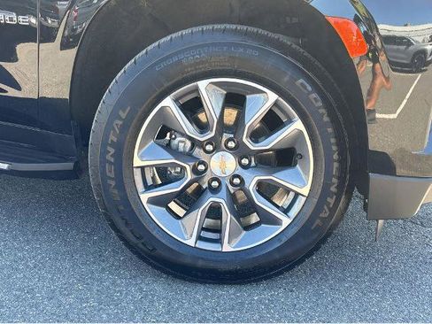 Used 2024 Chevrolet Tahoe LT w/ LT Signature Plus Package AWD/4WD image 4