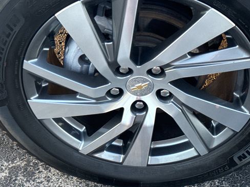 Certified 2024 Chevrolet Equinox LT AWD/4WD image 9