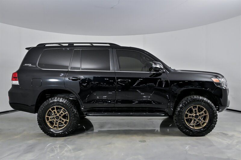 Used 2020 Toyota Land Cruiser Heritage Edition AWD/4WD image 13