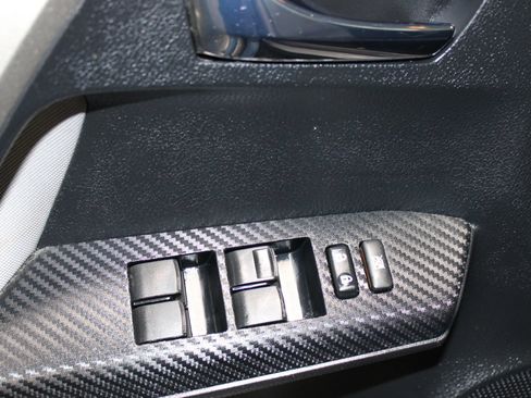 Used 2014 Toyota RAV4 XLE FWD image 9