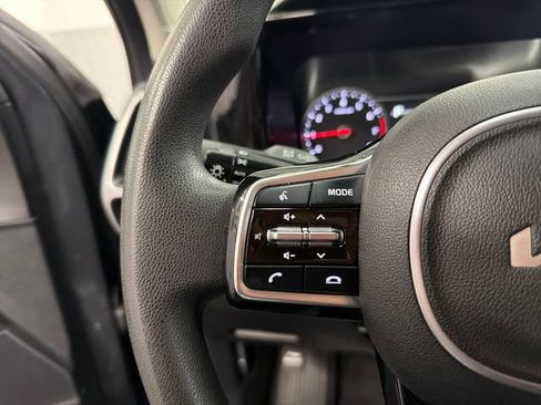 Certified 2023 Kia Sorento LX AWD/4WD image 43