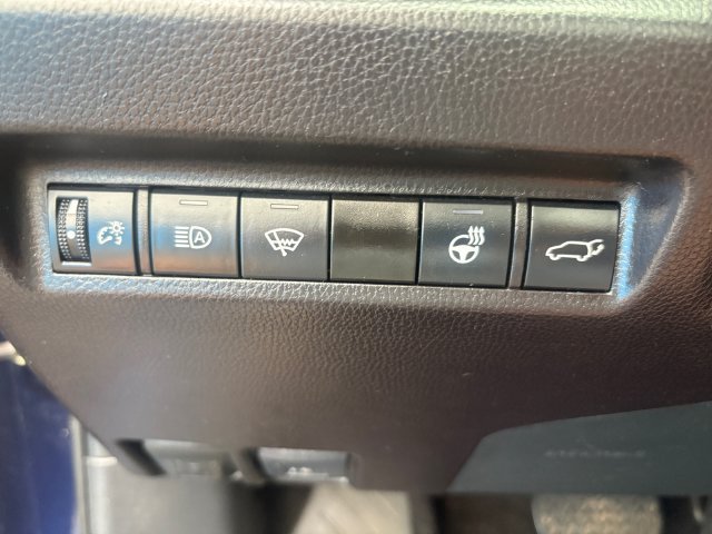 Used 2022 Toyota RAV4 Limited w/ Limited Grade Weather Package AWD/4WD image 19