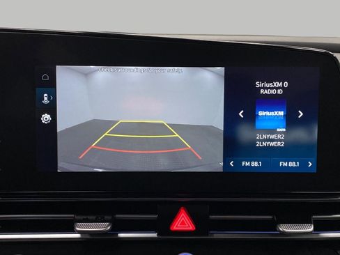 Certified 2025 Hyundai Elantra SEL image 23