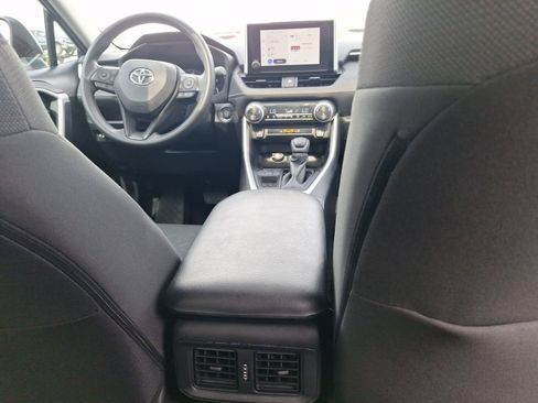 Used 2024 Toyota RAV4 XLE w/ Convenience Package image 32