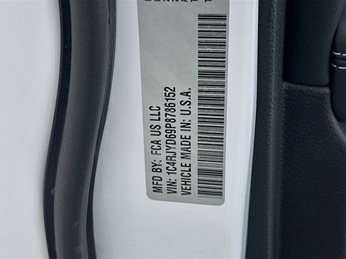 Used 2023 Jeep Grand Cherokee Overland w/ Advanced Protech Group III image 12