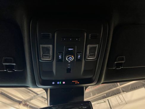 Used 2023 GMC Yukon XL Denali AWD/4WD image 22