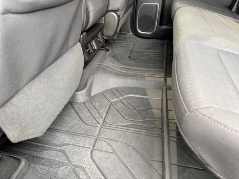 Used 2023 Chevrolet Silverado 1500 RST image 18