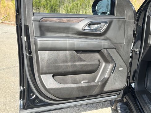 Used 2023 Chevrolet Tahoe Z71 w/ Luxury Package image 10