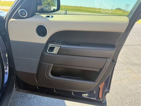 Used 2019 Land Rover Range Rover Sport HSE AWD/4WD image 35