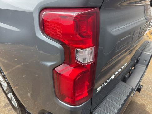 Used 2021 Chevrolet Silverado 1500 High Country image 22