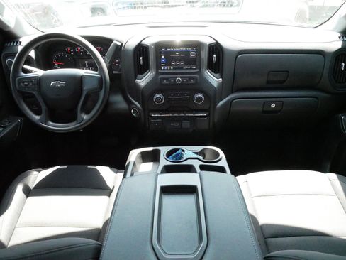 Used 2025 Chevrolet Silverado 1500 Custom Trail Boss w/ Midnight Edition AWD/4WD image 10