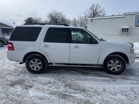Used 2010 Ford Expedition XLT image 4