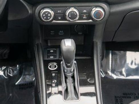 Used 2023 Nissan Kicks SV image 17