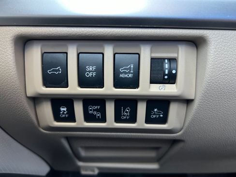 Used 2017 Subaru Outback 2.5i Limited AWD/4WD image 25