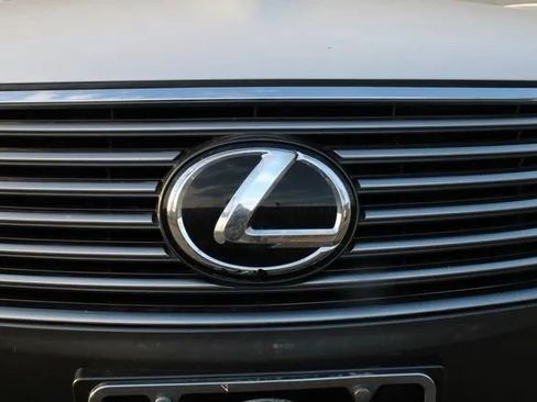 Used 2016 Lexus LS 460 AWD image 14