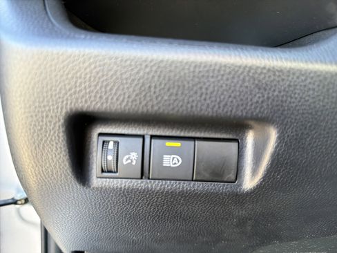 Used 2021 Toyota RAV4 XLE image 13