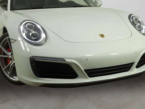 Used 2019 Porsche 911 Carrera S image 39