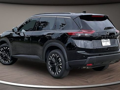 New 2026 Nissan Rogue Dark Armor FWD image 3