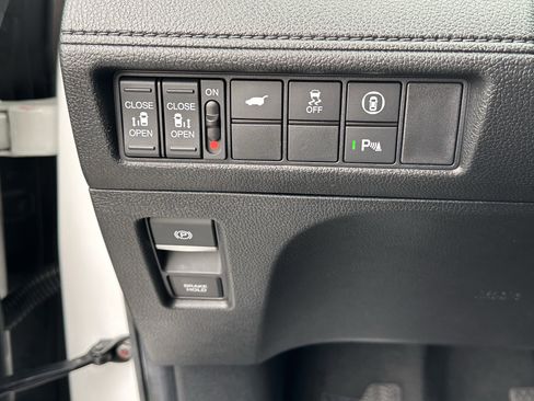 Certified 2024 Honda Odyssey Elite image 19