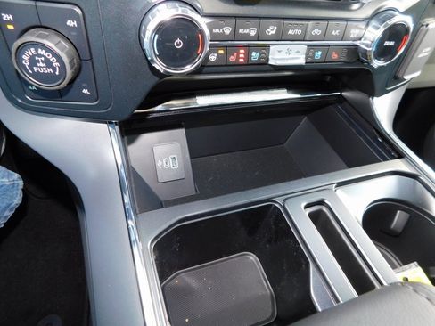 New 2025 Ford F150 Lariat w/ Equipment Group 501A Mid image 40