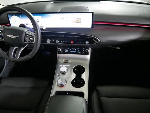Certified 2026 Genesis GV70 2.5T Select AWD/4WD image 10