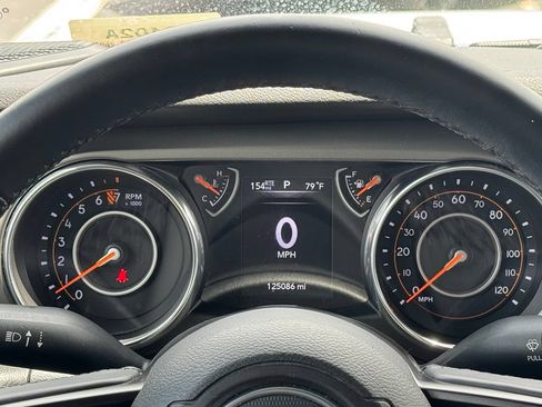 Used 2018 Jeep Wrangler Unlimited Sport S AWD/4WD image 23